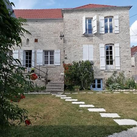 Chambre D'Hotes Esprit De Famille Landreville Exterior photo