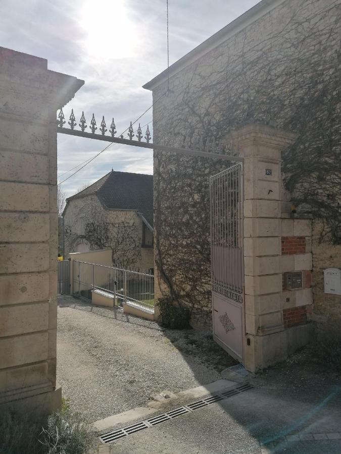 Chambre D'Hotes Esprit De Famille Landreville Exterior photo
