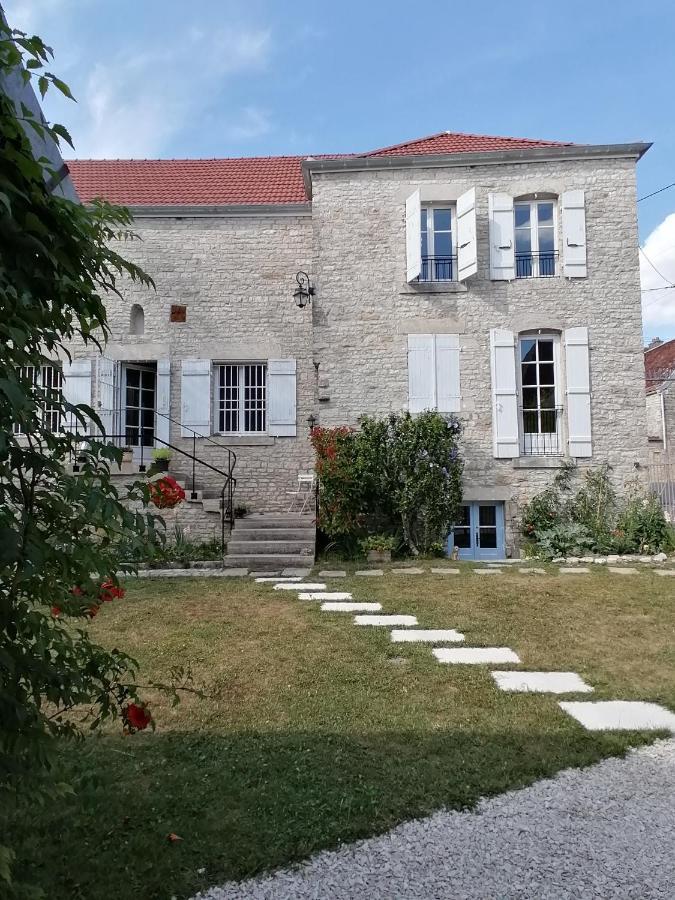 Chambre D'Hotes Esprit De Famille Landreville Exterior photo
